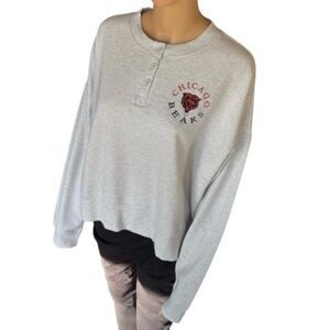 NFL TEAM APPAREL Women’s Drop Shoulder Sleep Henley Gray w/Chicago Bears Logo